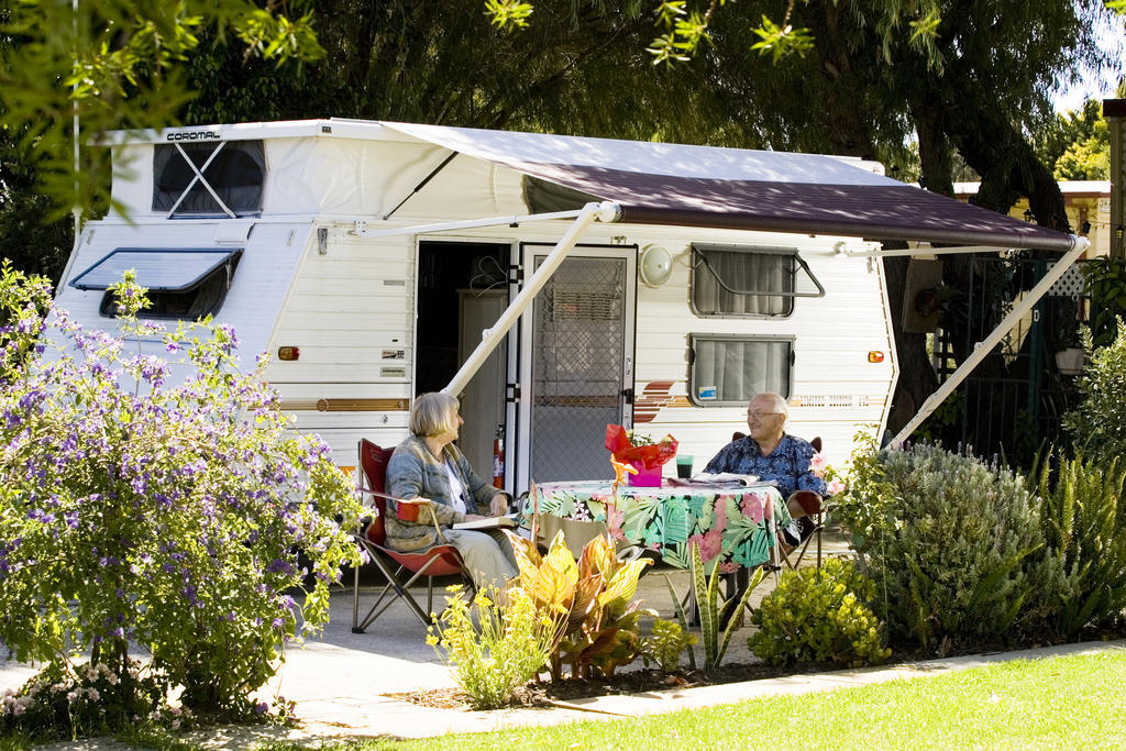 Hotel Acclaim Kingsway Tourist Park Madeley Esterno foto